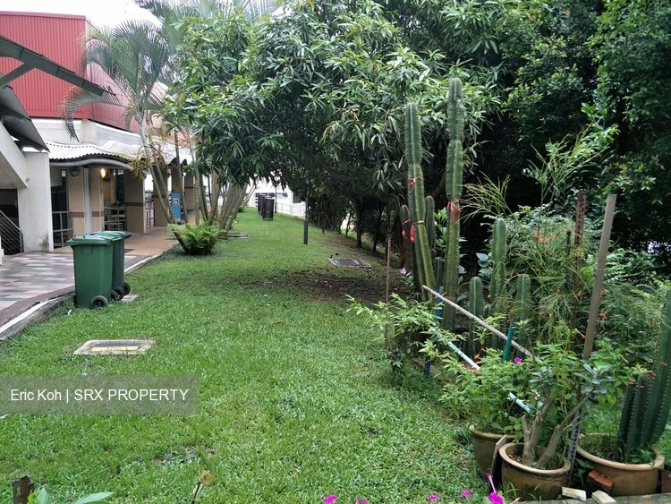 Mayflower Shopping & Food Centre (D20), HDB Shop House #189863222